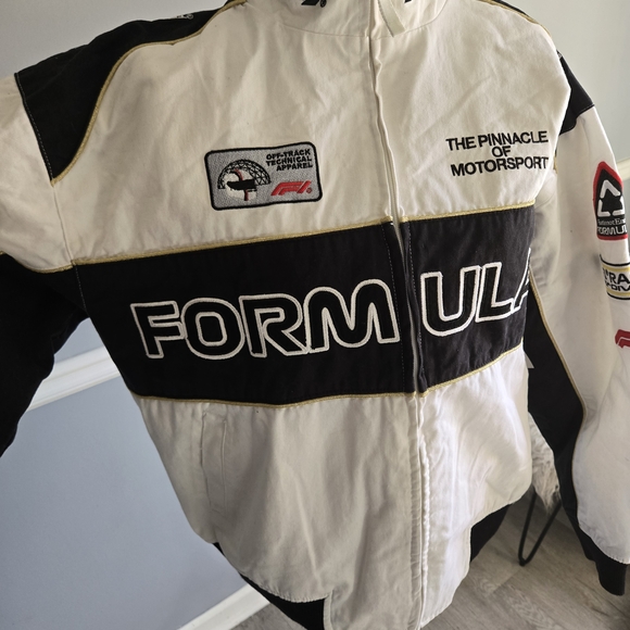 White & Black 'Formula' Motorsport Jacket - The Pinnacle of Motorsport - Picture 2 of 8